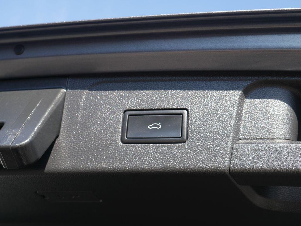 used 2025 Volkswagen Atlas car, priced at $29,998