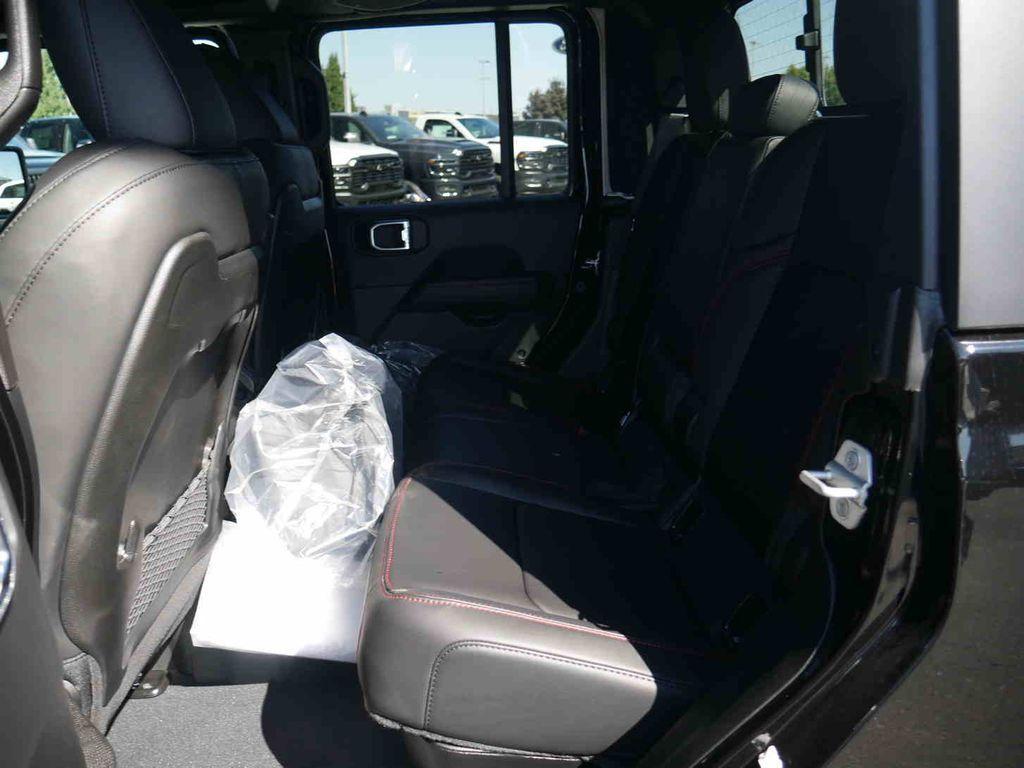 new 2025 Jeep Gladiator car, priced at $46,264