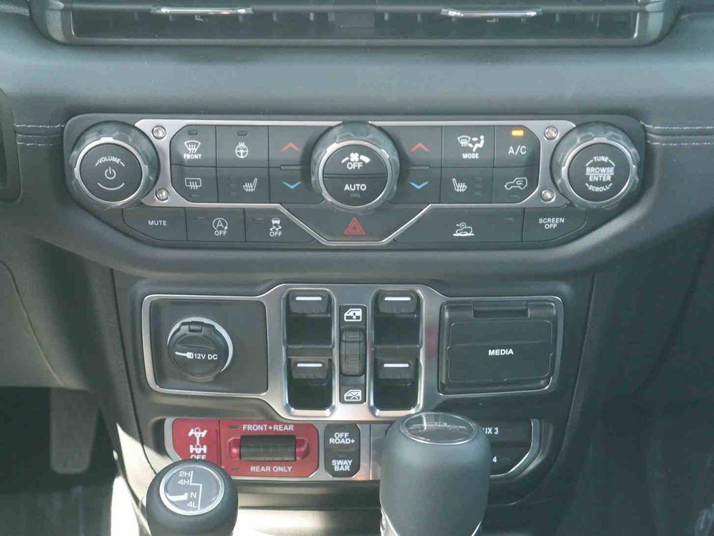 new 2025 Jeep Gladiator car, priced at $46,264