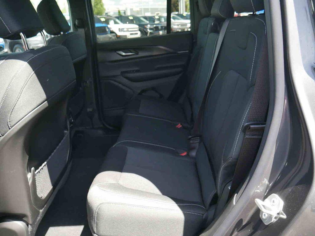 new 2026 Jeep Grand Cherokee car, priced at $36,335