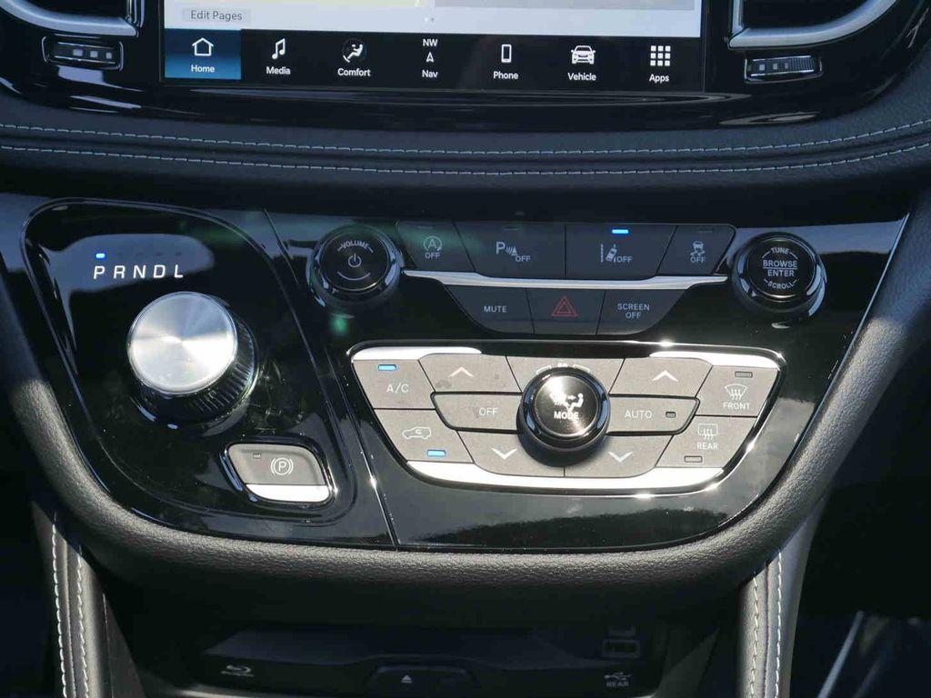 new 2026 Chrysler Pacifica car, priced at $53,776