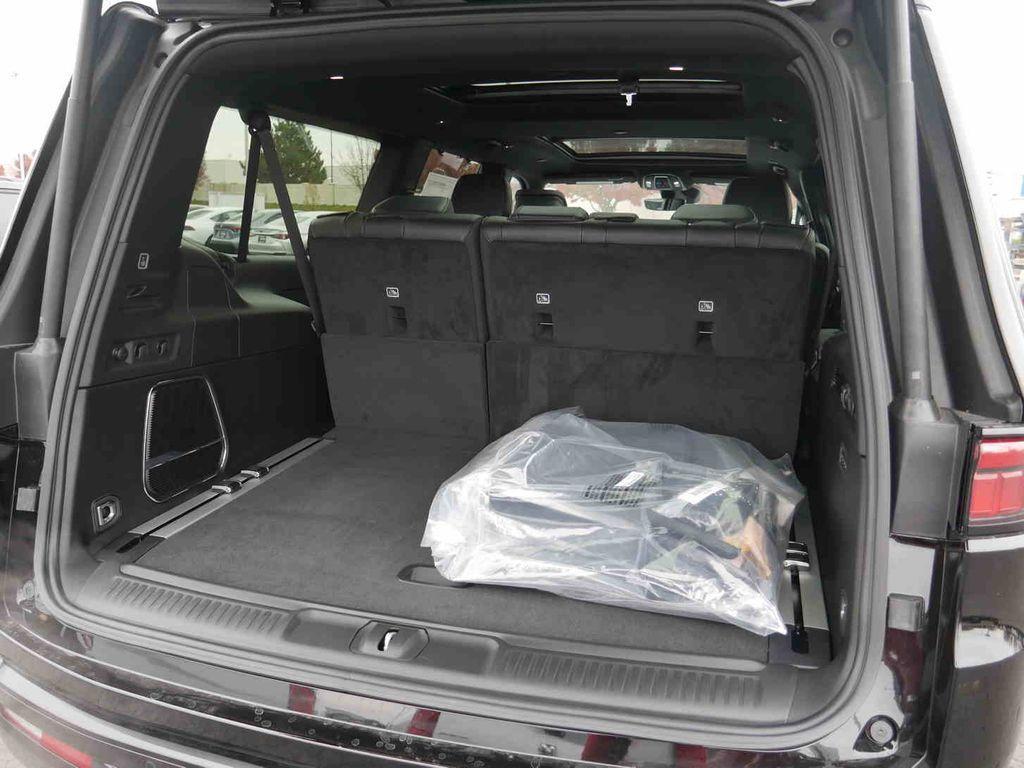 new 2025 Jeep Wagoneer L car, priced at $80,095