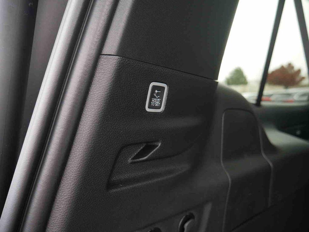 new 2025 Jeep Wagoneer L car, priced at $80,095