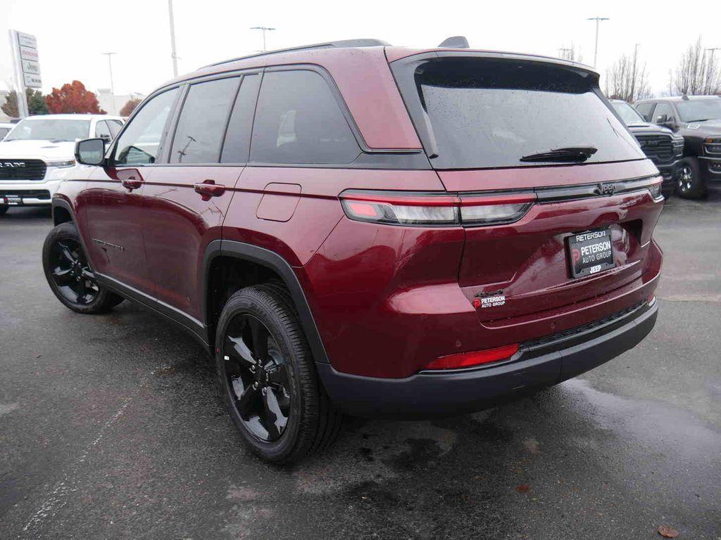 new 2025 Jeep Grand Cherokee car, priced at $42,664