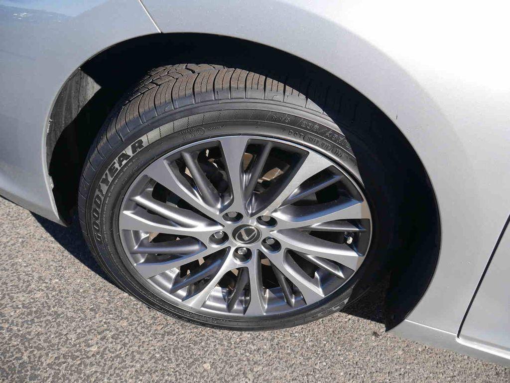 used 2019 Lexus ES 300h car, priced at $23,299