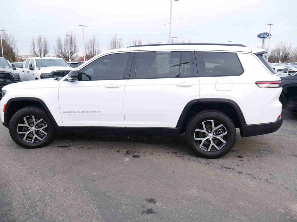 used 2020 Jeep Grand Cherokee car, priced at $22,499