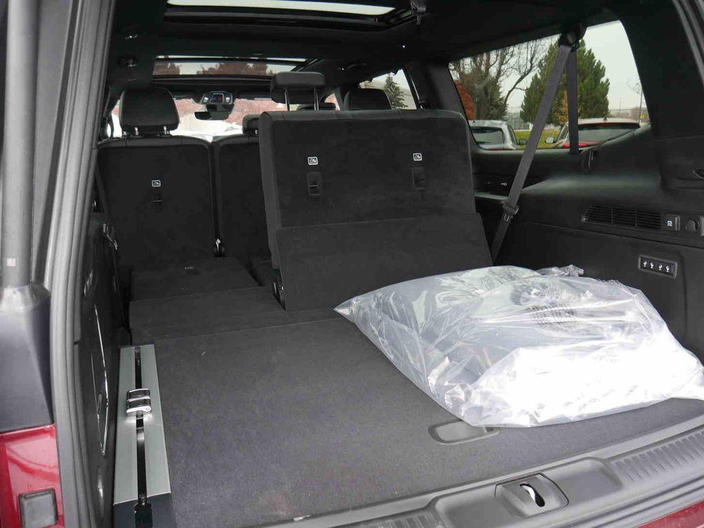 new 2025 Jeep Wagoneer L car, priced at $80,095