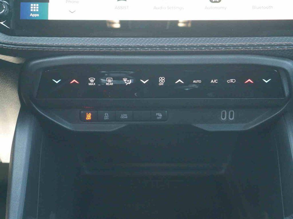 new 2026 Jeep Cherokee car, priced at $41,590