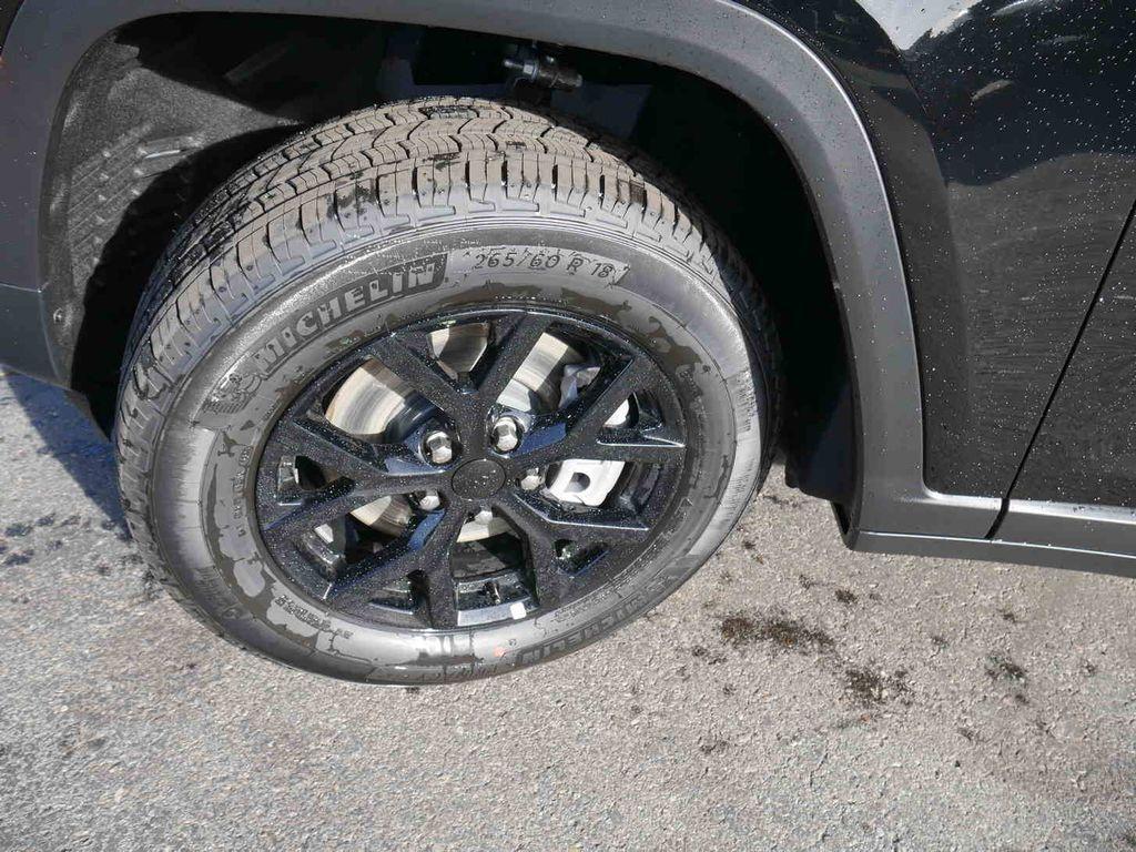 new 2025 Jeep Grand Cherokee L car, priced at $37,496