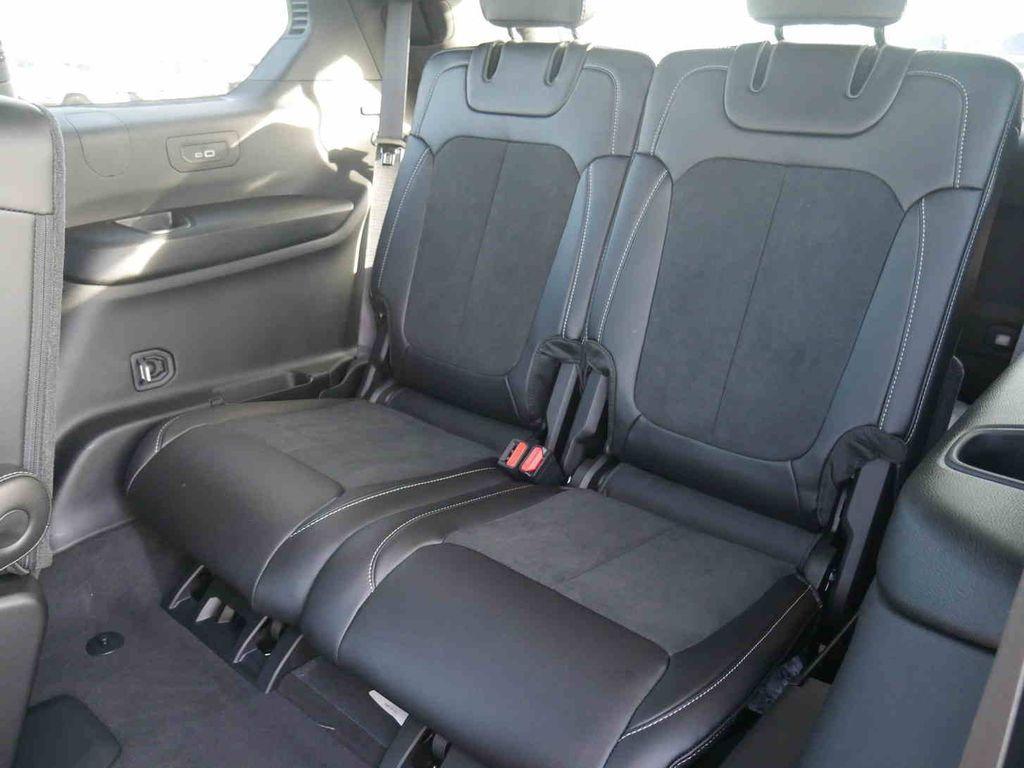 new 2025 Jeep Grand Cherokee L car, priced at $37,496