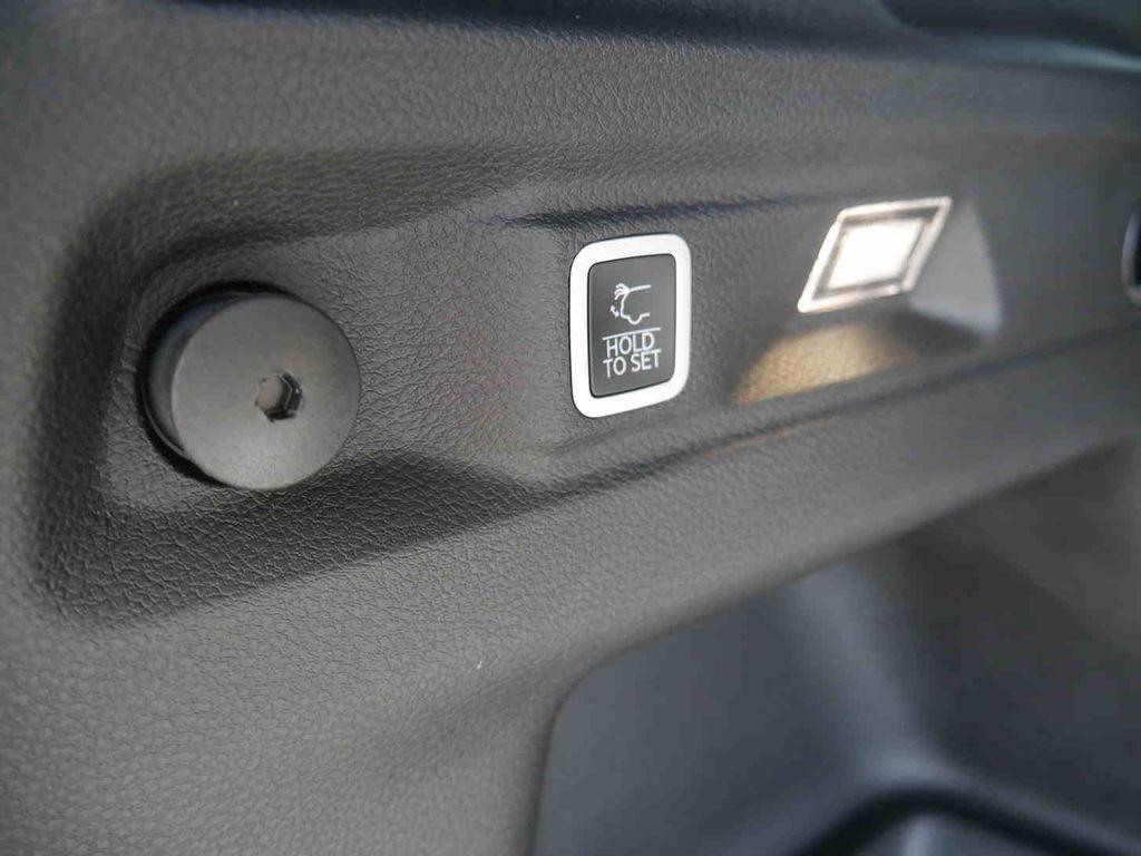 new 2025 Jeep Grand Cherokee L car, priced at $37,496