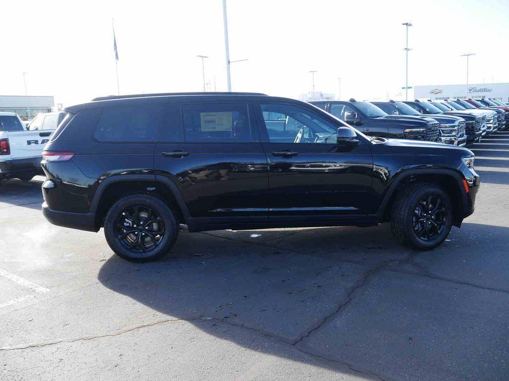new 2025 Jeep Grand Cherokee L car, priced at $37,496