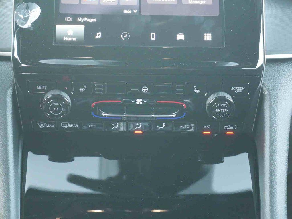 new 2025 Jeep Grand Cherokee car, priced at $37,215