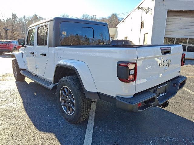 used 2022 Jeep Gladiator car, priced at $34,414