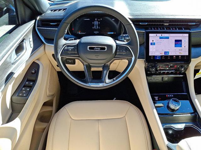 new 2025 Jeep Grand Cherokee car, priced at $47,495