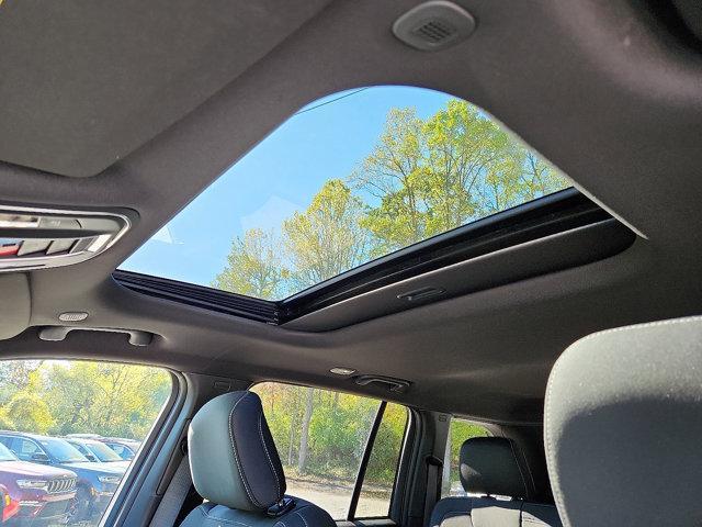 new 2025 Jeep Grand Cherokee car, priced at $44,170