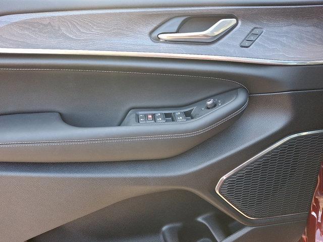 new 2025 Jeep Grand Cherokee car, priced at $60,580