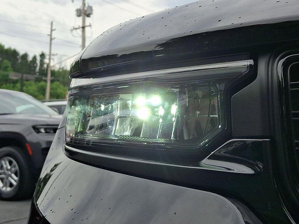 used 2025 Jeep Grand Cherokee car, priced at $39,887