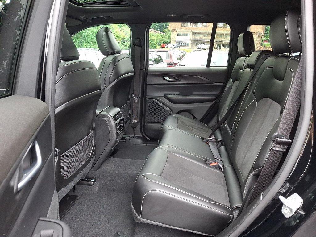 used 2025 Jeep Grand Cherokee car, priced at $39,887
