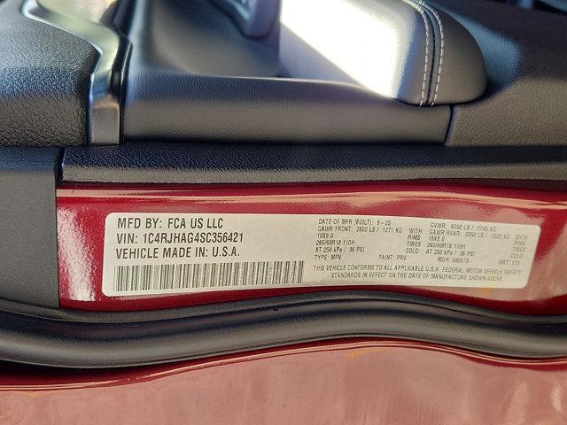 new 2025 Jeep Grand Cherokee car, priced at $44,170