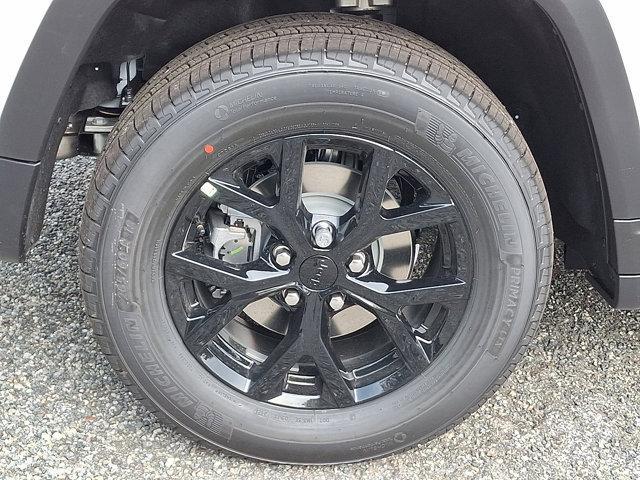 new 2025 Jeep Grand Cherokee car, priced at $46,135