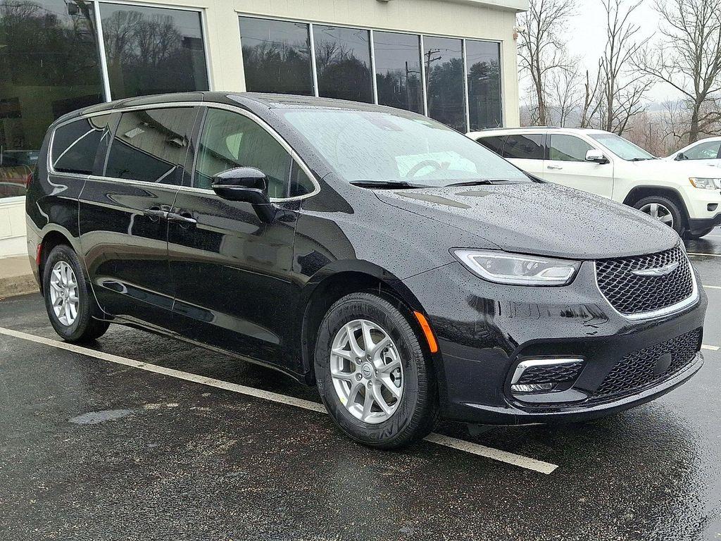 new 2026 Chrysler Pacifica car, priced at $46,665
