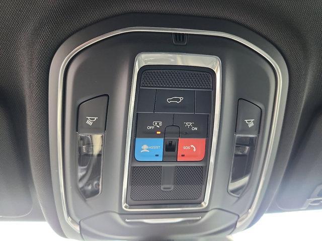 new 2025 Jeep Grand Cherokee car, priced at $47,495