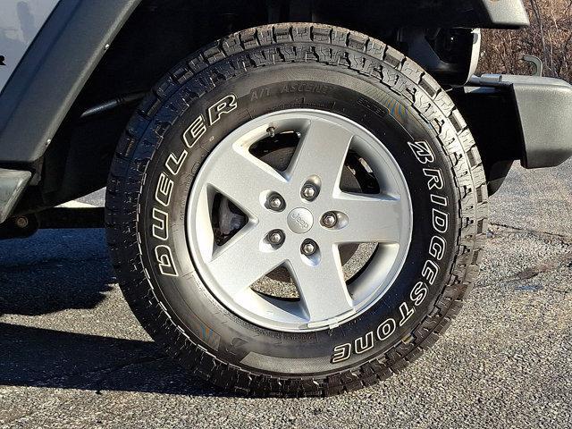 used 2015 Jeep Wrangler Unlimited car, priced at $17,400