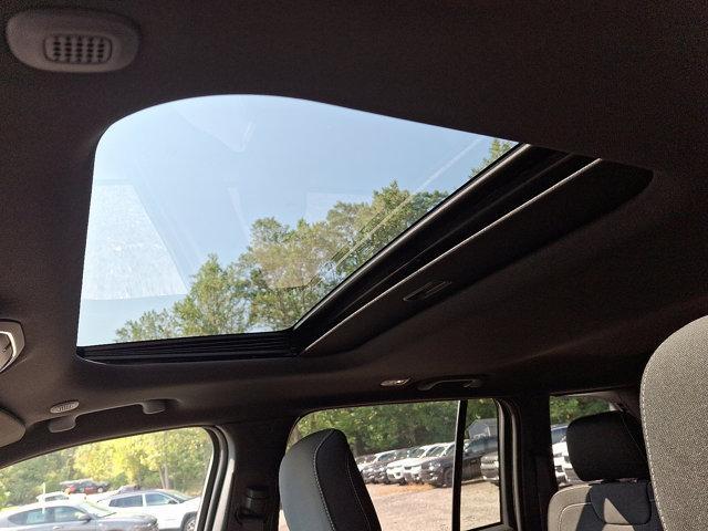 new 2025 Jeep Grand Cherokee car, priced at $44,170