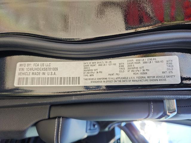 new 2025 Jeep Grand Cherokee car, priced at $60,580