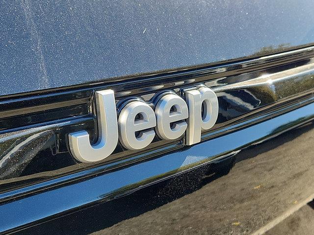 new 2025 Jeep Grand Cherokee car, priced at $47,495