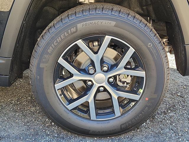 new 2025 Jeep Grand Cherokee car, priced at $47,495