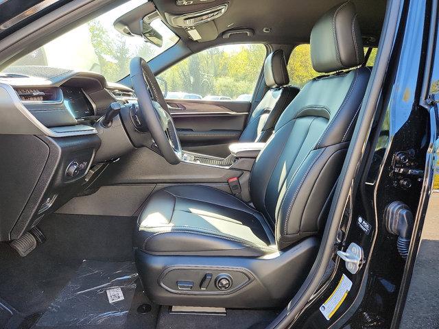 new 2025 Jeep Grand Cherokee car, priced at $47,495