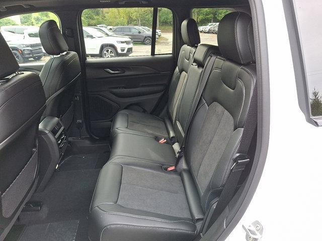 new 2025 Jeep Grand Cherokee car, priced at $46,135