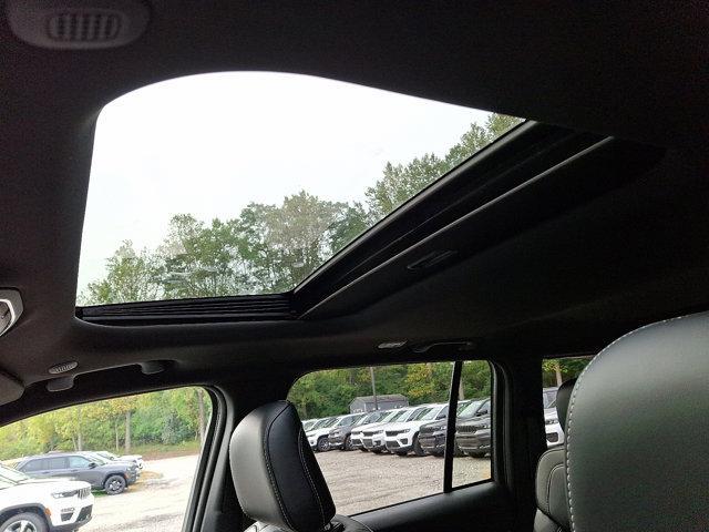 new 2025 Jeep Grand Cherokee car, priced at $46,135