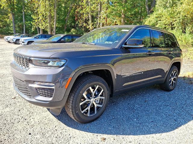 new 2025 Jeep Grand Cherokee car, priced at $51,005