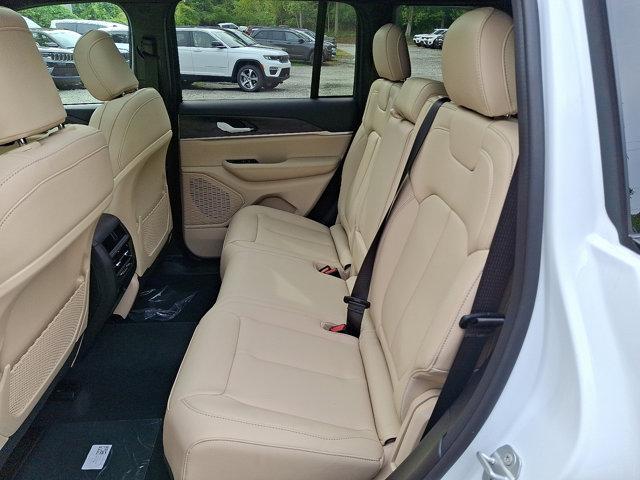 new 2025 Jeep Grand Cherokee car, priced at $49,415