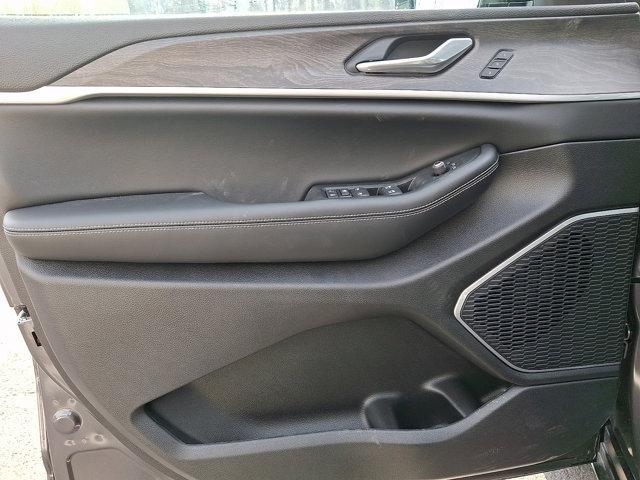 new 2026 Jeep Grand Cherokee car, priced at $49,805