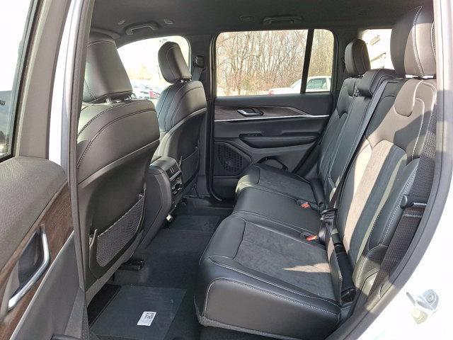 new 2026 Jeep Grand Cherokee car, priced at $47,655