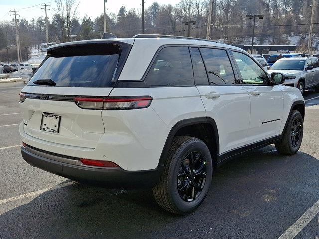 new 2026 Jeep Grand Cherokee car, priced at $47,655