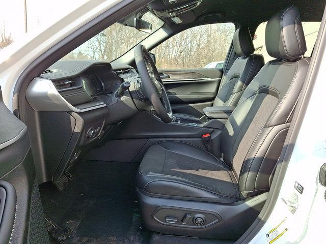 new 2026 Jeep Grand Cherokee car, priced at $47,655