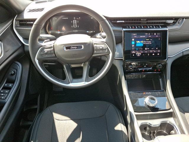 new 2026 Jeep Grand Cherokee car, priced at $45,725