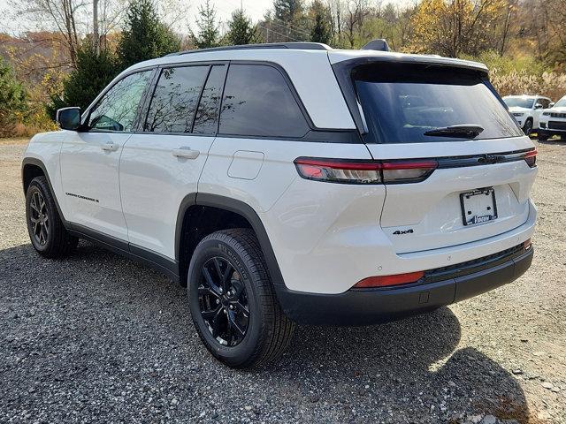 new 2025 Jeep Grand Cherokee car, priced at $46,135