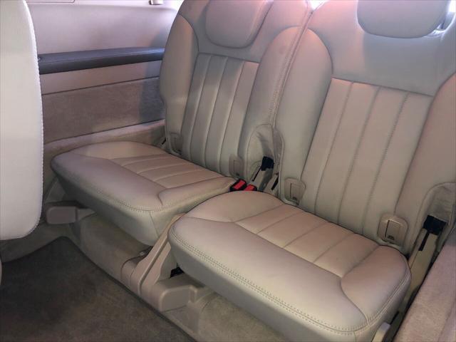 used 2007 Mercedes-Benz R-Class car, priced at $9,900