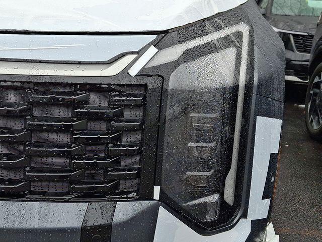 new 2026 Kia Sportage Hybrid car, priced at $43,055