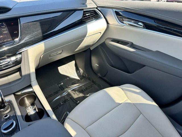 used 2024 Cadillac XT6 car, priced at $48,812