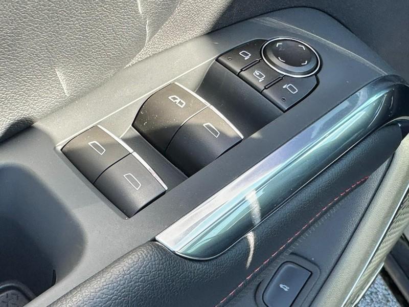 new 2026 Chevrolet Traverse car, priced at $53,448