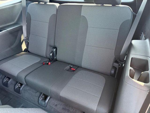 used 2023 Chevrolet Traverse car, priced at $33,612