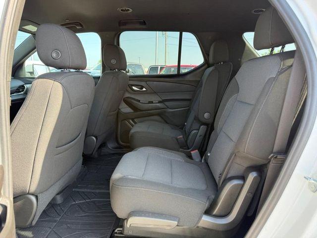 used 2023 Chevrolet Traverse car, priced at $33,612