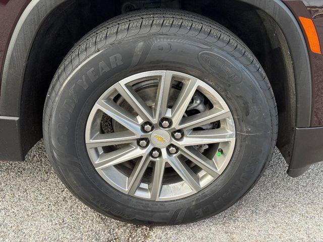 used 2023 Chevrolet Traverse car, priced at $25,812